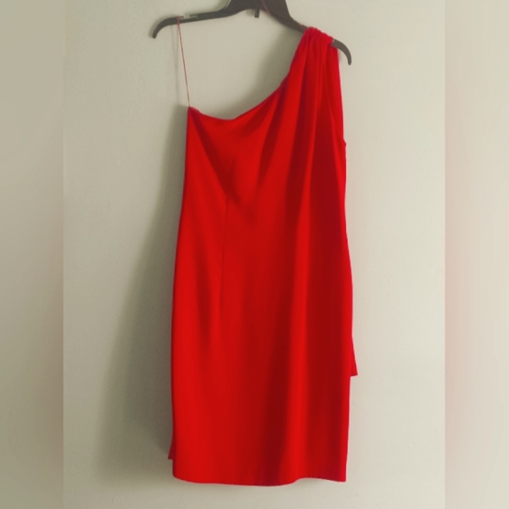 Elegant Red One-Shoulder Cocktail Dress